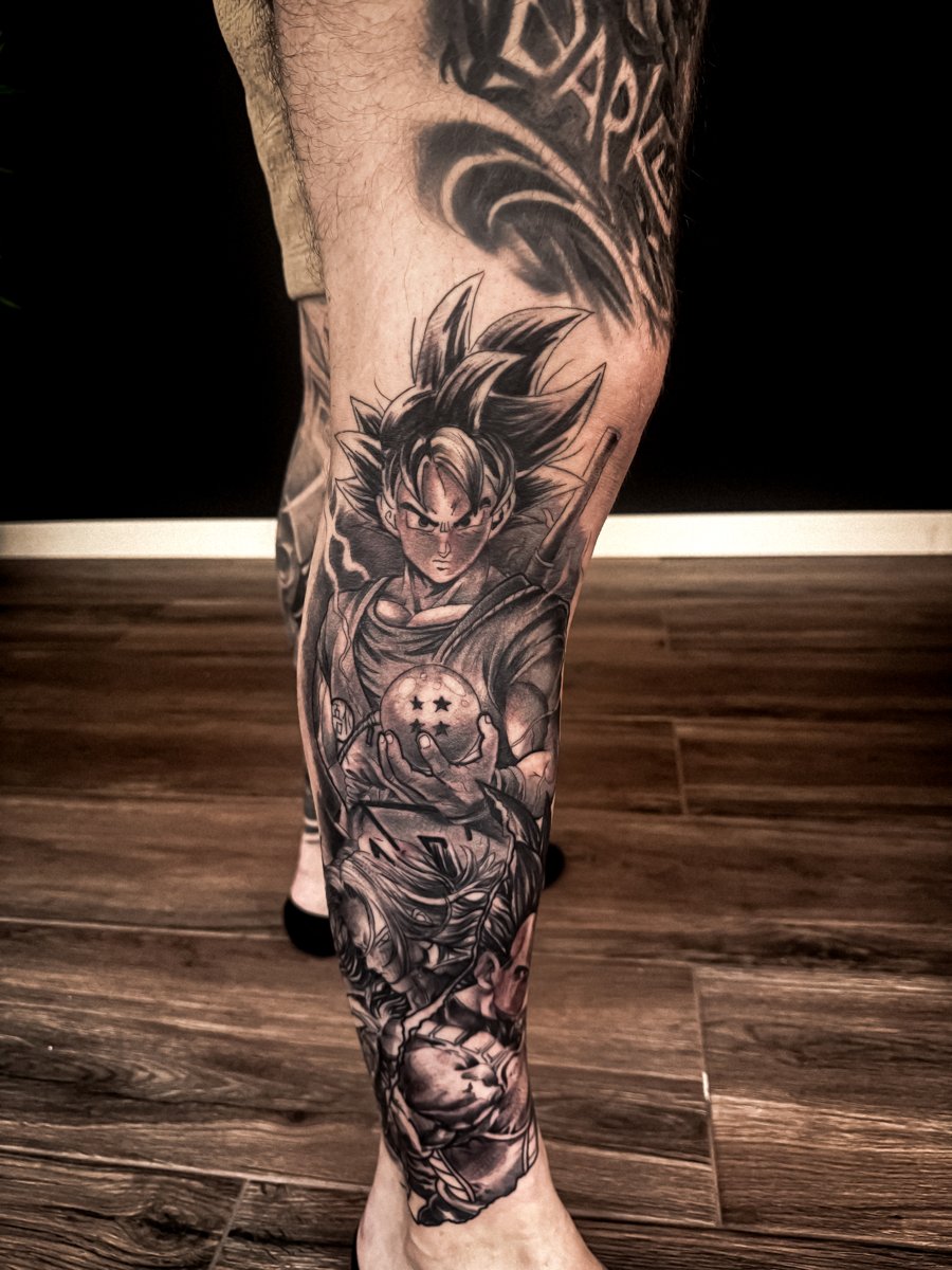 Tatuagem de perna estilo Dragon Ball